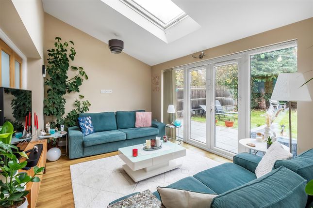 51A, Links Road, Ashtead photo 2
