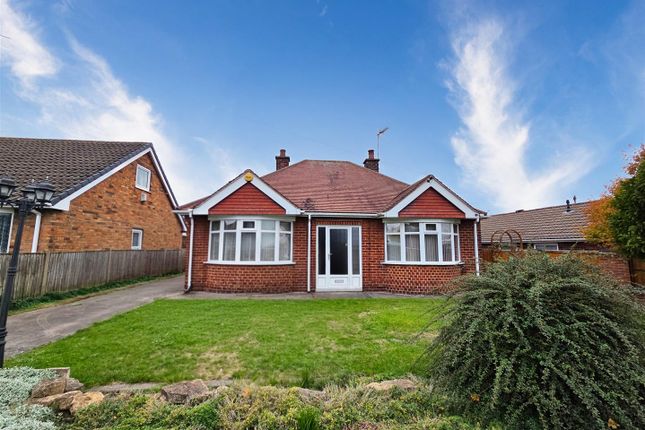 3-bed bungalow on Siddalls Drive, Sutton-In-Ashfield, £295,000
