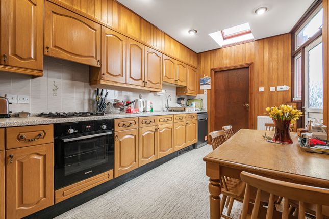 11, norfolk avenue, palmers green photo 5