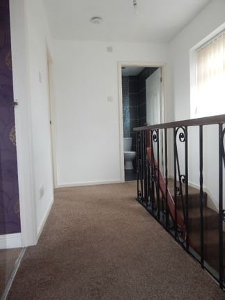 Detached house to rent in Kinnaird Close, Batley