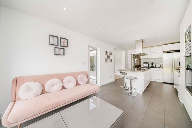47, Tolworth Road, Surbiton photo 4
