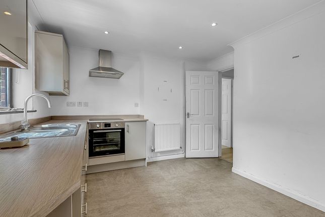 17 Clare Avenue, Woodbridge photo 2
