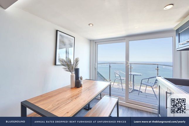 Crescent Terrace, Whitby photo 3