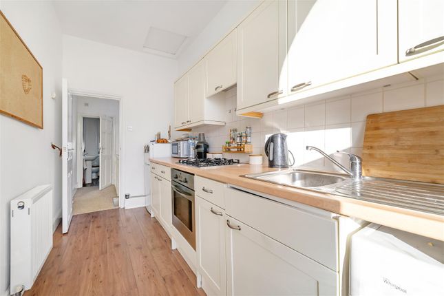 Flat for sale in Maple Road, Penge