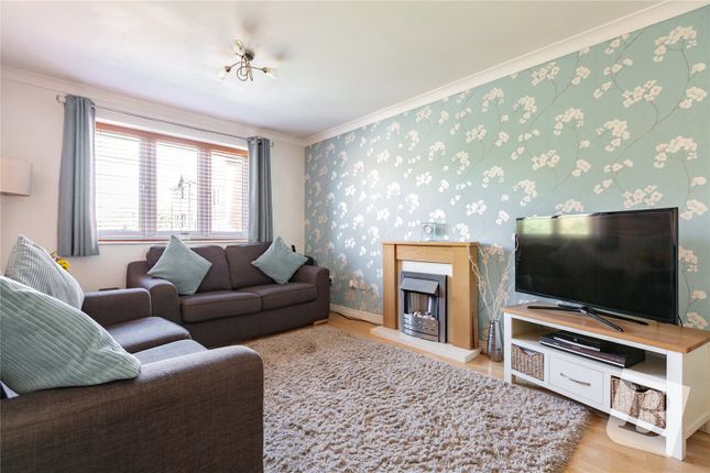 122, Waterville Drive, Basildon photo 2