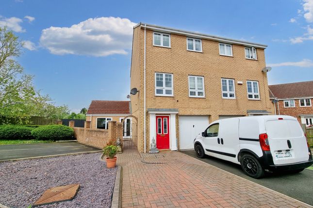 Thumbnail Town house for sale in Generation Place, Consett