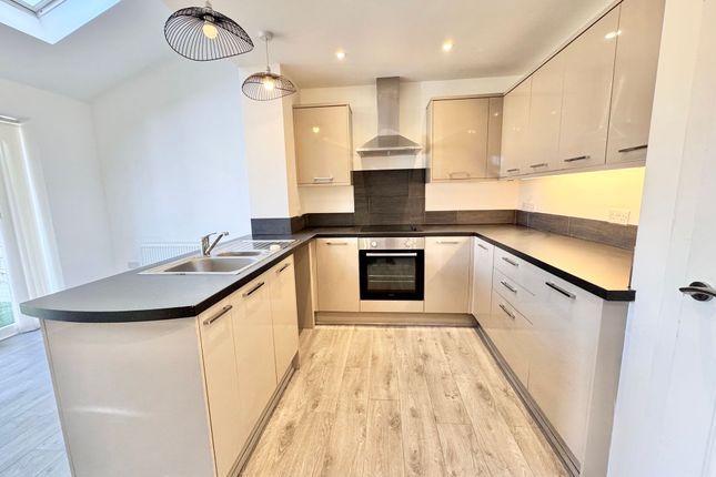 2a Thomas Street, Stockport photo 4