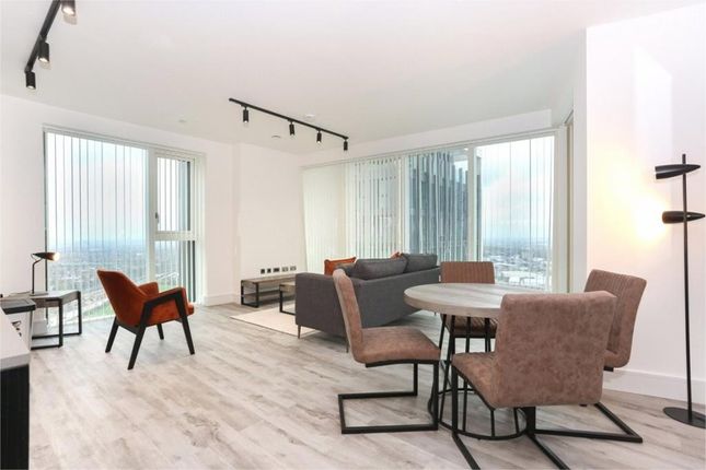 Flat 3406, Icon Tower, London photo 2
