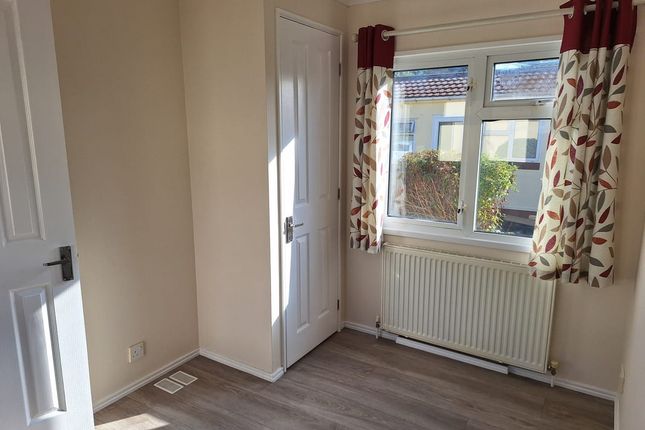 11 Sunningdale Mobile Home, Spring Lane,, Winchester, photo 4