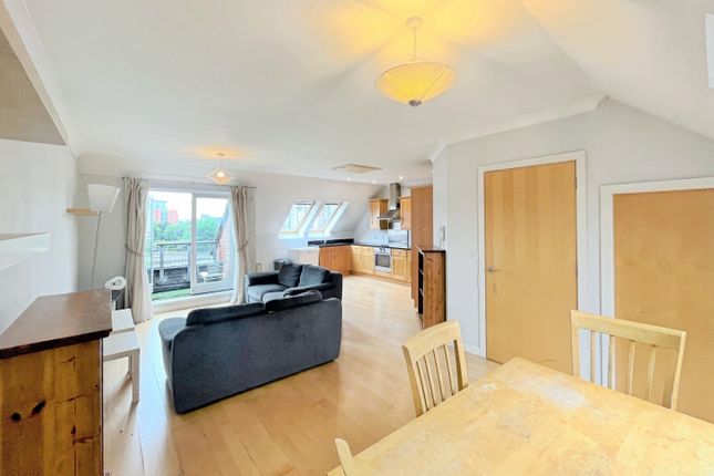 40, Turlow Court, Leeds photo 2