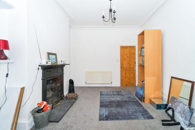 Flat 3, 22 York Road, York Road, London photo 4