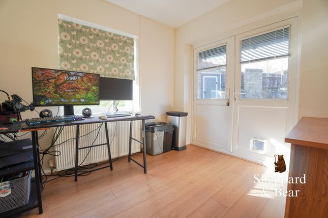 6, Wentworth Lane, Cardiff photo 5