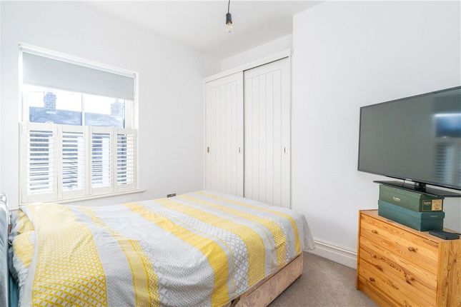 Leamington Terrace, West Yorkshire photo 4