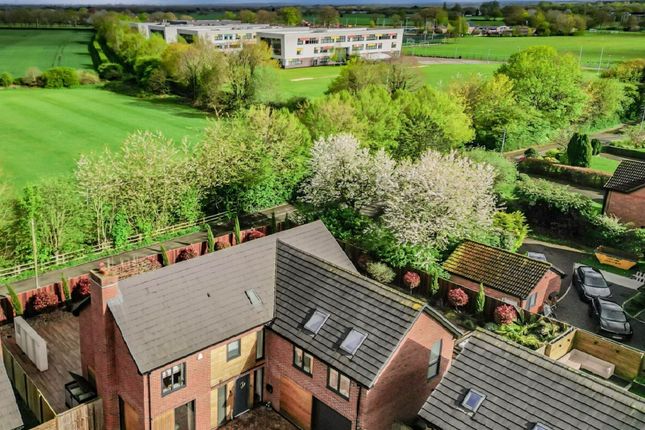 4 The Old Courtyard Culcheth Hall Drive, Warrington photo 2
