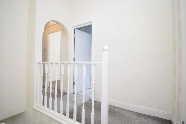20A, College Grove Road, Wakefield photo 4