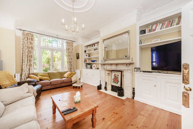 Property for sale in Fontaine Road, London