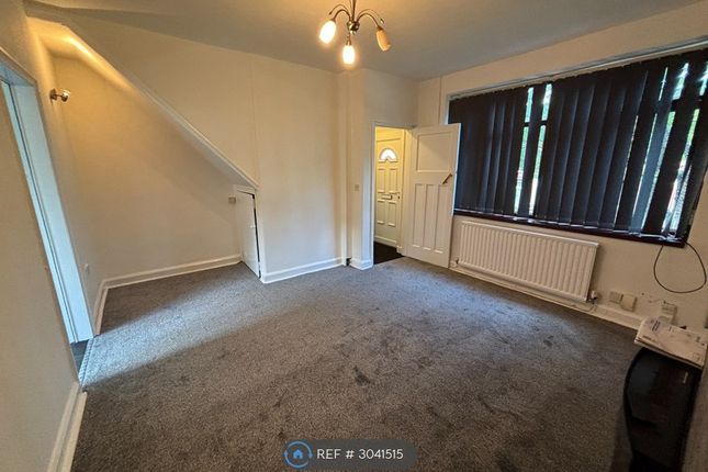 St Lukes Crescent, Dukinfield photo 5