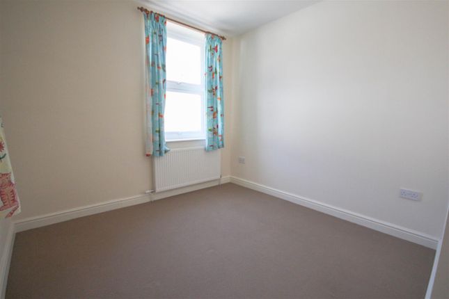 Flat 1, 6, Union Street, Aldershot photo 4