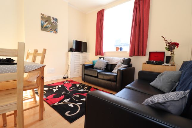 4-bed terraced on 62, Wyeverne Road, Cardiff, £2,100/mo