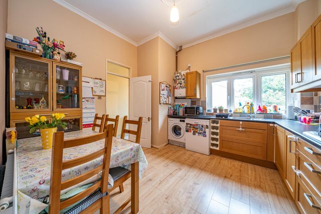 136, Kingsley Walk, Tring photo 4