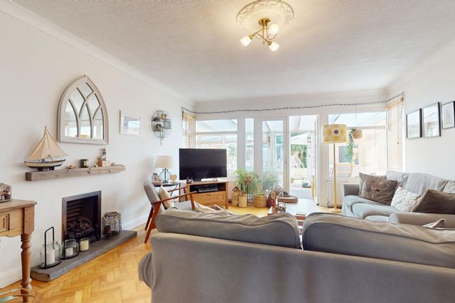 38, Laurel Avenue, Gravesend photo 4