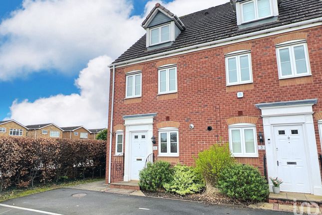 Thumbnail Town house for sale in Murdoch Drive, Kingswinford