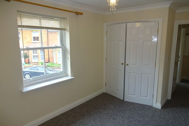 Flat to rent in Salthouse Lane, Yeovil