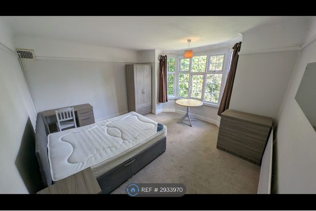 Flat, Pine Mansions Vale Road, Bournemouth photo 3