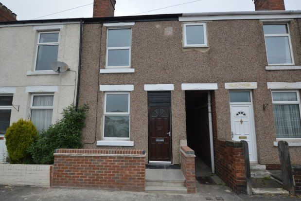 Thumbnail Terraced house to rent in King Street North, Chesterfield