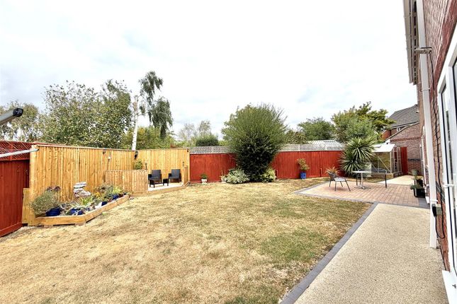 22, Camelot Way, Gillingham photo 2