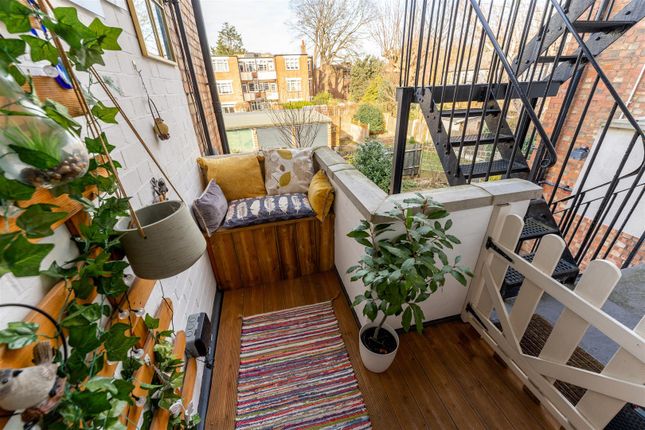 Flat for sale in Wanstead Place, London