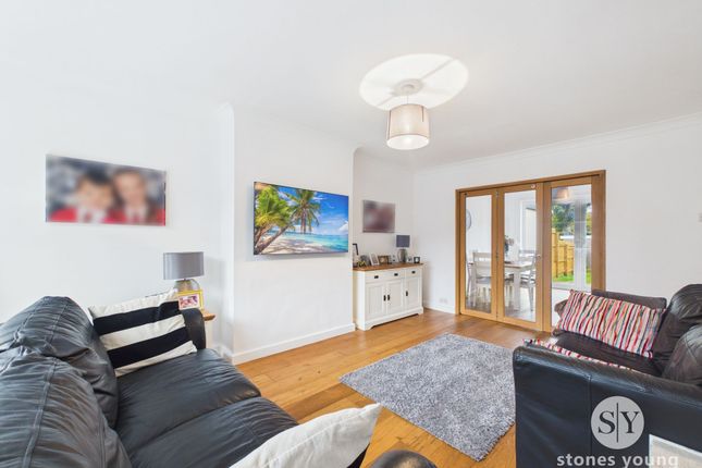 3 Mayfair Crescent, Blackburn photo 2