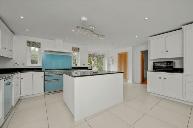 Berkshire Cottage,, Bagshot Road, Berkshire photo 3