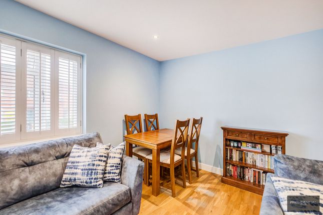 Flat for sale in Chequers Road, Loughton
