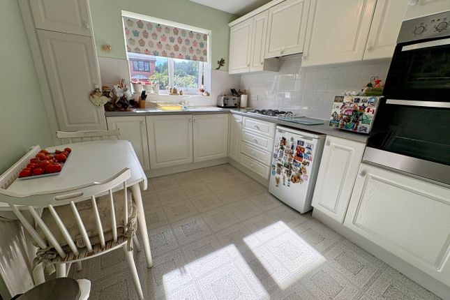 1, Cadle Close, Leicester photo 4