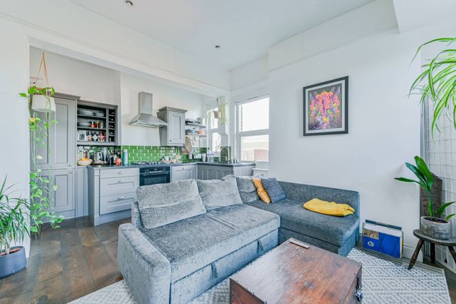 Flat for sale in Christchurch Road, Tulse Hill, London