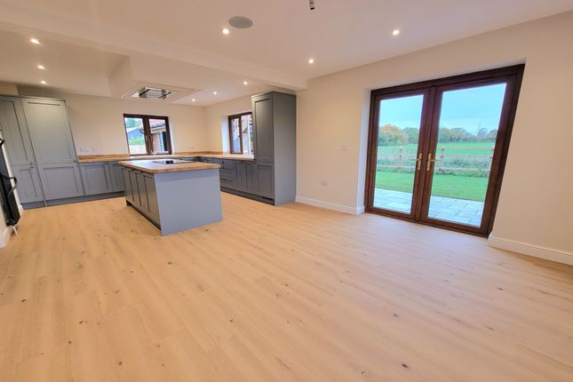 Amrus House , Broad Road, Bacton, Stowmarket, Suffolk, IP14 photo 2