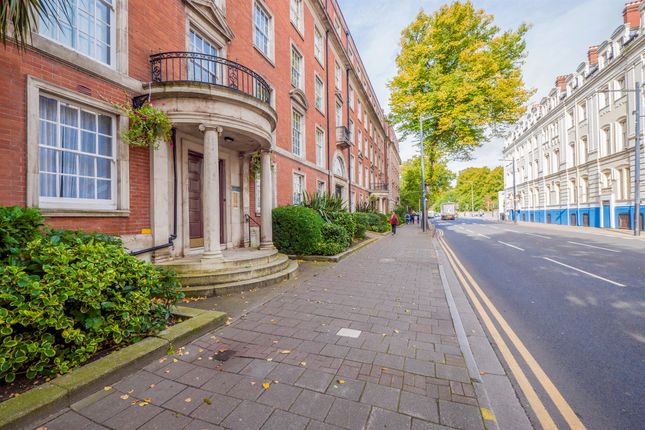 Flat to rent in Westgate Street, Cardiff