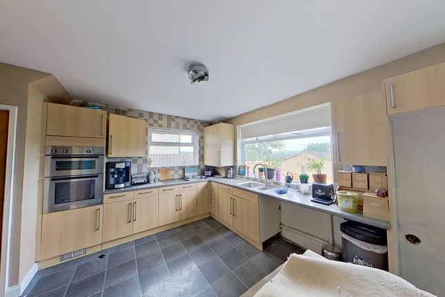 50, Orchard Grove, Bradford photo 3