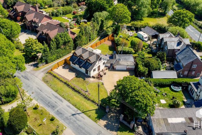 Pinecroft, Rushall Lane, Poole photo 2