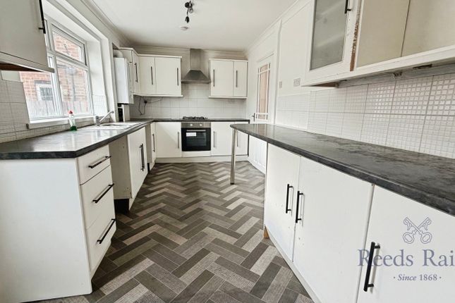 Clovelly Road, Tyne and Wear photo 5