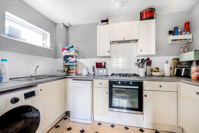 1, Blatchly House, Binfield photo 3