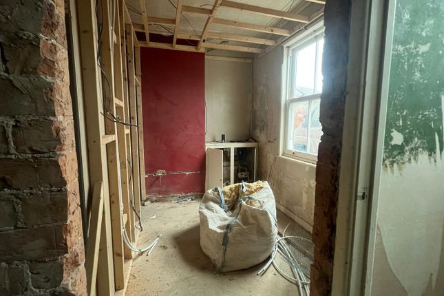 61, Frog Lane, Wigan, Greater Manchester photo 2