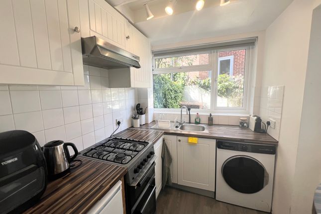 62, Roberts Road, Exeter photo 5