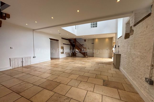 Goose Barn, Kilthorpe Grange, Barrowden Road, Stamford photo 2