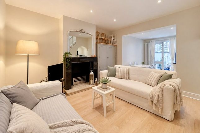 1, Richards Place, London photo 2
