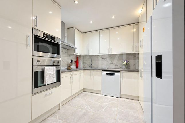 3, Neville House, Westminster photo 4