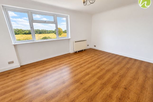 30 Colne Court, Tilbury photo 5