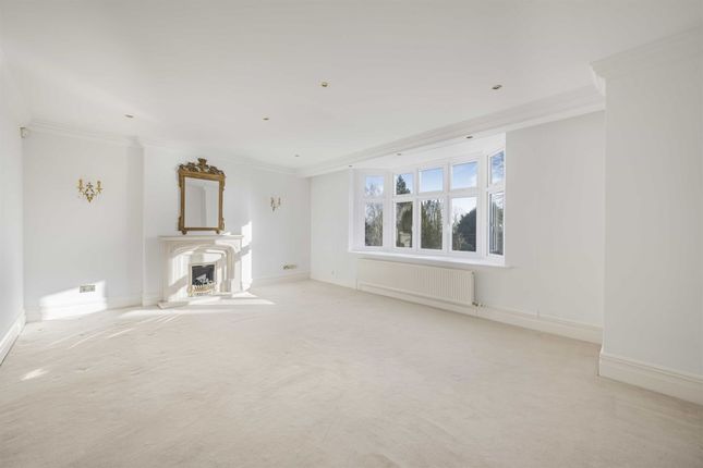 Flat 5, Altenbrook, Altrincham photo 2