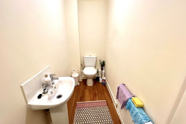 14, Manchester photo 5